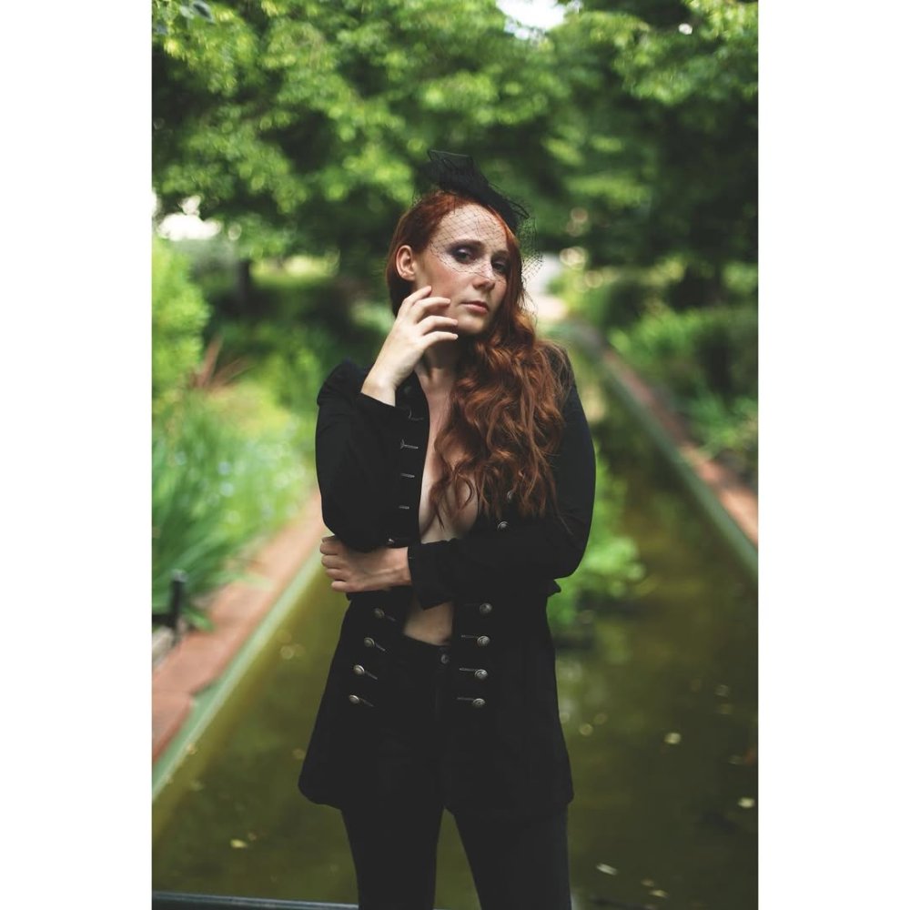 Une petite touche de verdure pour finir avec cette série !Makeup- @melle_kris MahautCanon 6d50...jpg