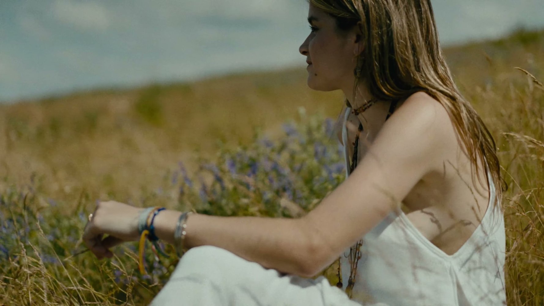 carla_roturier-clip_petite_fille_lunaire-5.jpg