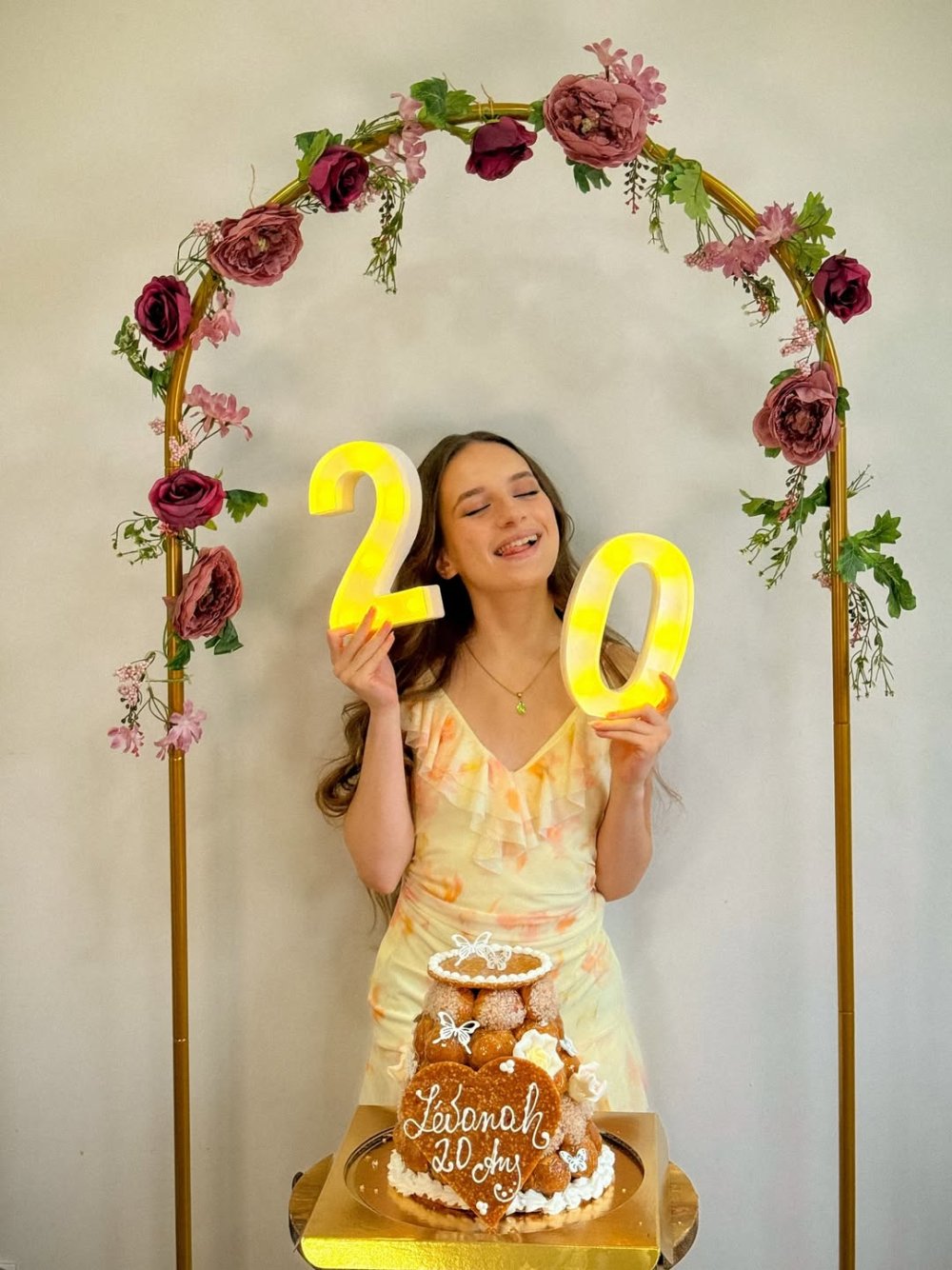 Quoi j’ai 20 ans  Et puis quoi encore, dans un an j’en aurais 21  🤣 wait 😳🎂@laromainville pro ...jpg