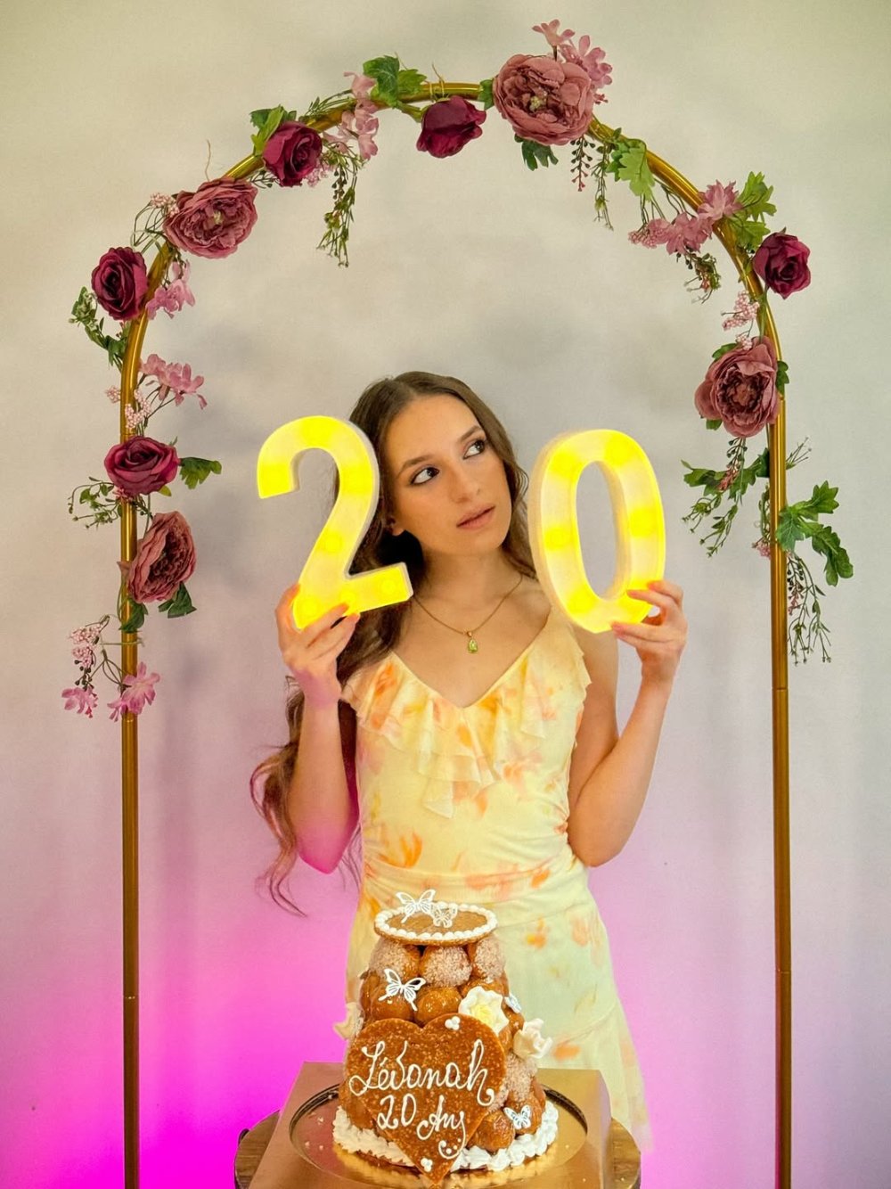 Quoi j’ai 20 ans  Et puis quoi encore, dans un an j’en aurais 21  🤣 wait 😳🎂@laromainville pro.jpg