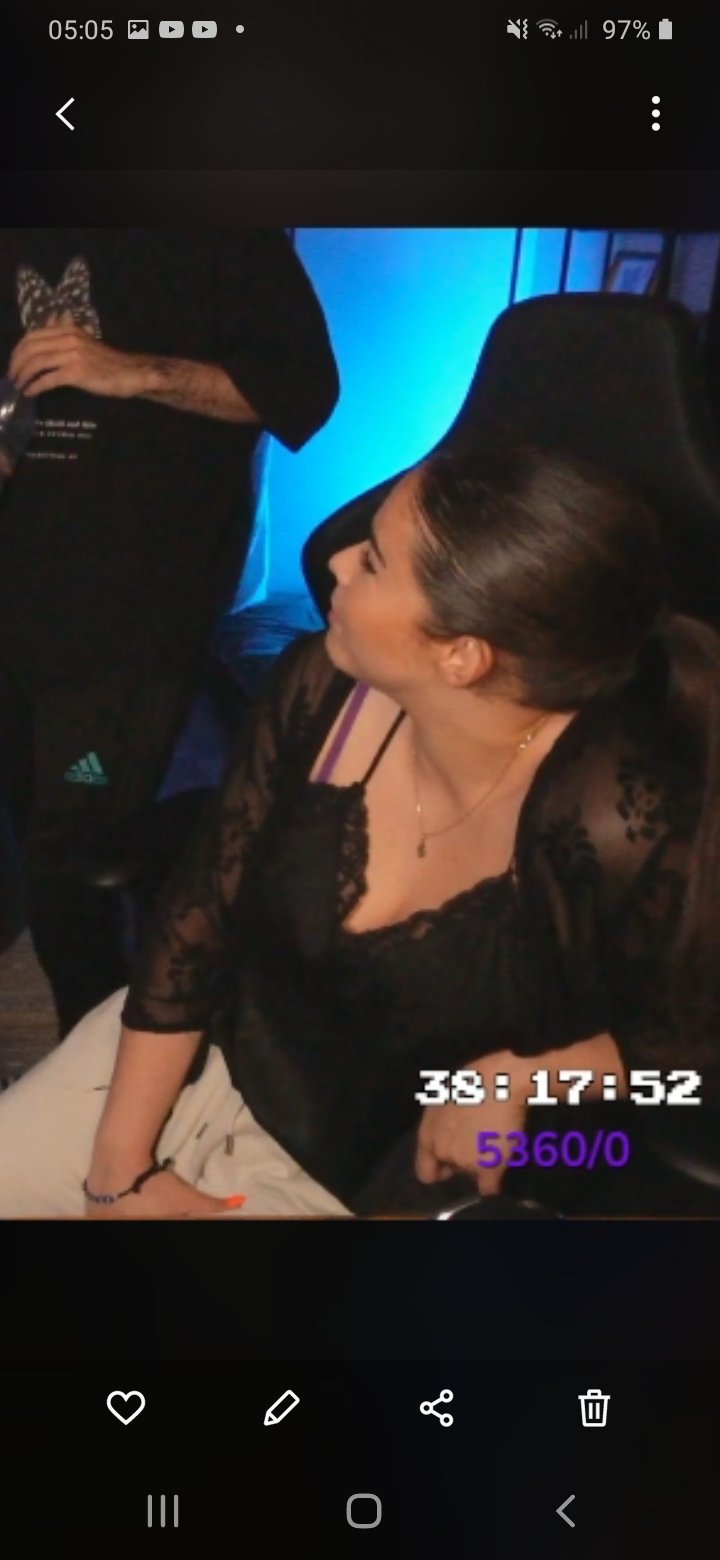 Screenshot_20251015-050551_Gallery.jpg
