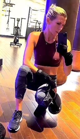 Helene Gateau Sexy 4.jpg