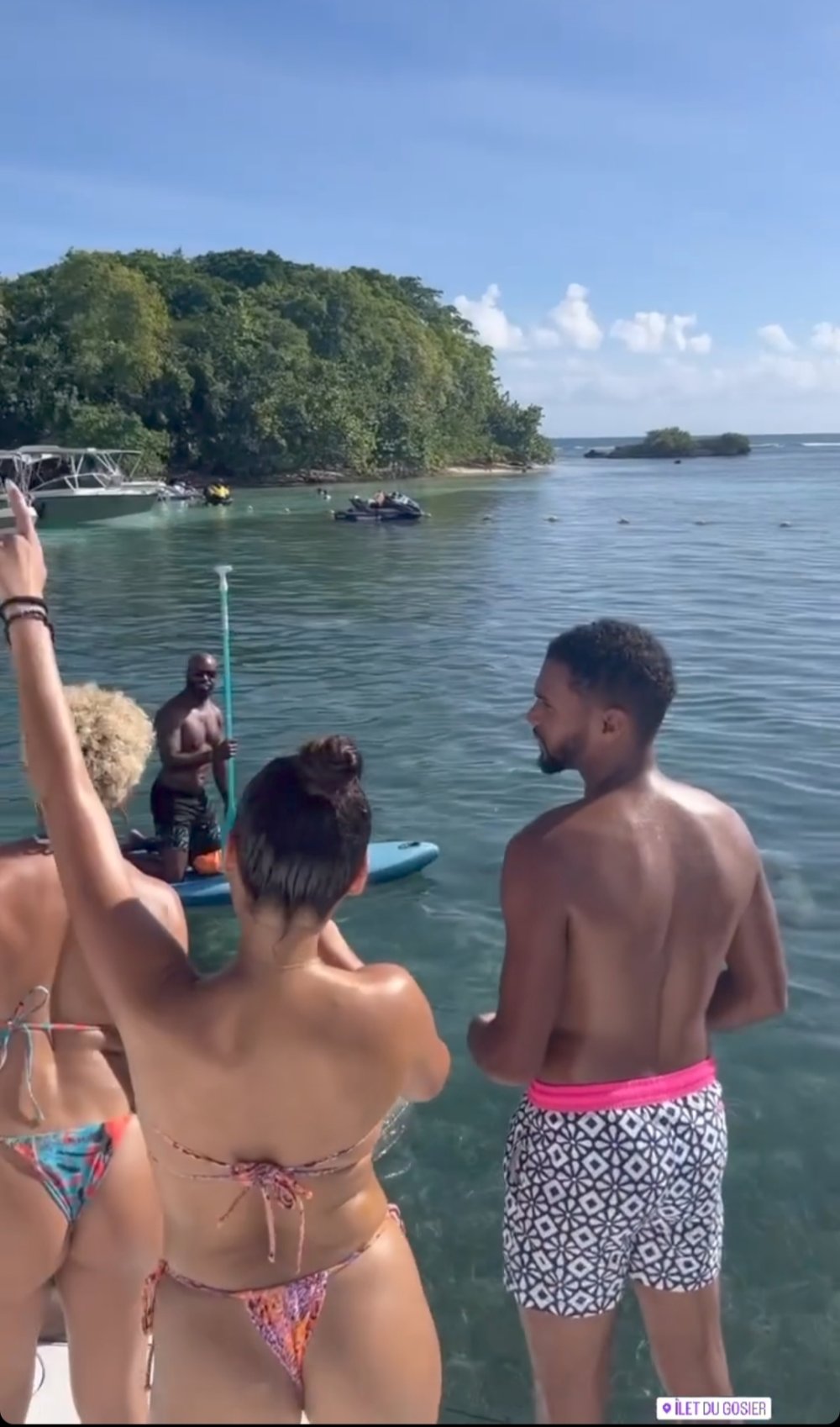 Virginie Sainsily Sexy 97.jpg