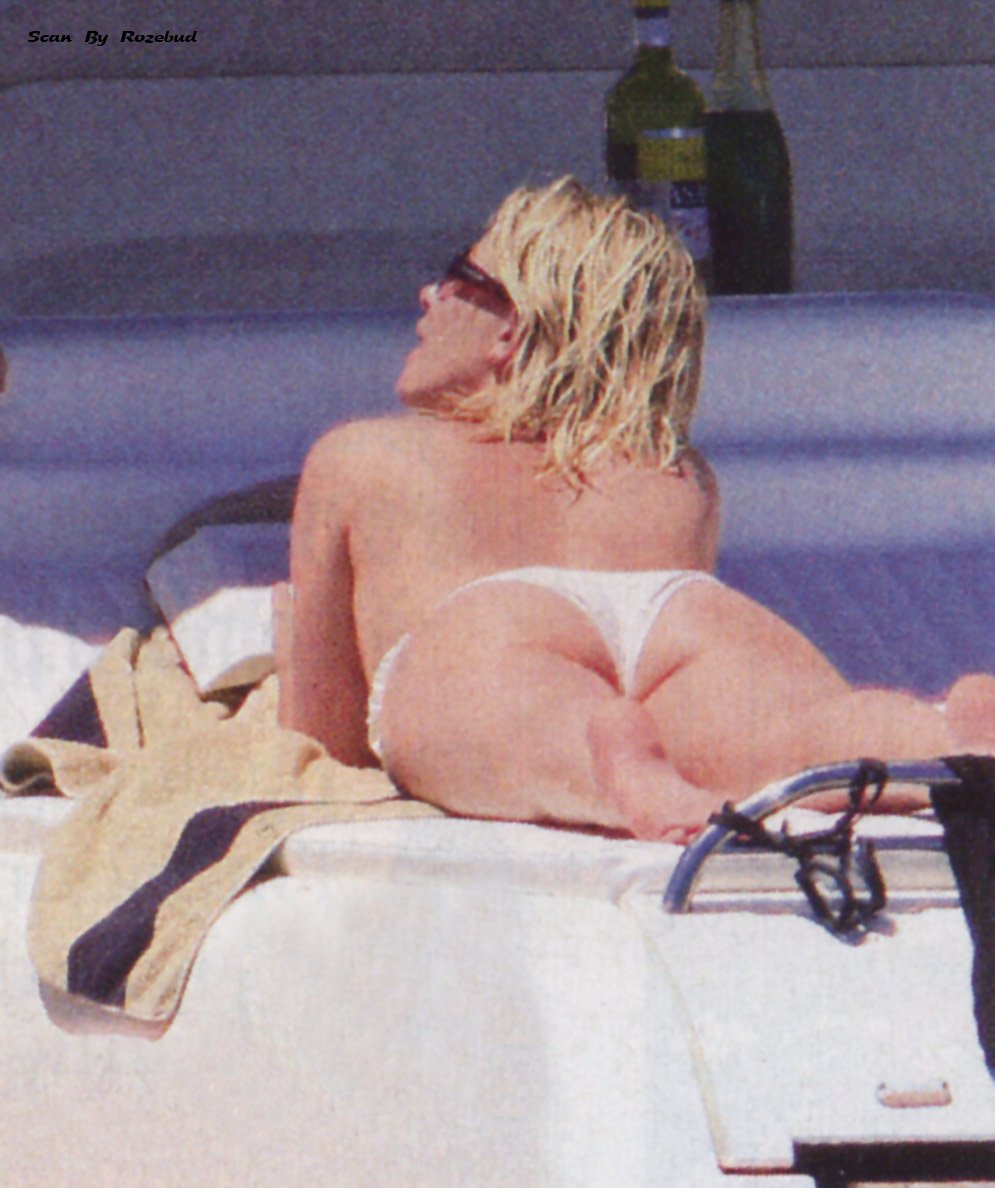 Flavie Flament Topless 41.jpg