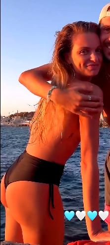 Fiona Deshayes Sexy 73.jpg