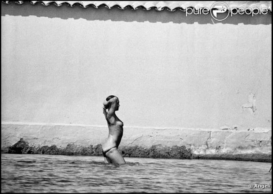 Brigitte Bardot Topless 13.jpg