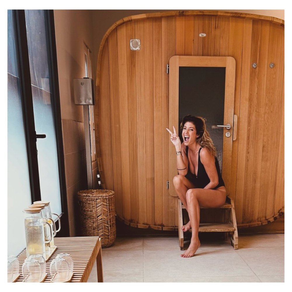 Caroline Iithurbide Sexy 61.jpg