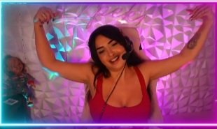 Screenshot_20251119_021437_Twitch.jpg Screenshot_20251119_021437_Twitch.jpg