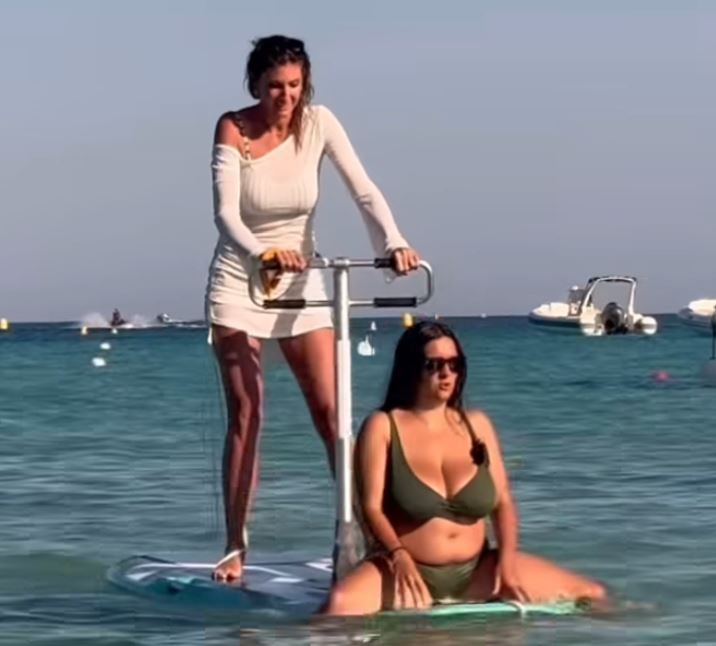 Caroline Iithurbide Sexy 46 Petit.JPG