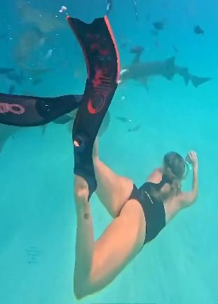 Cyrielle Hariel Sexy 39.jpg