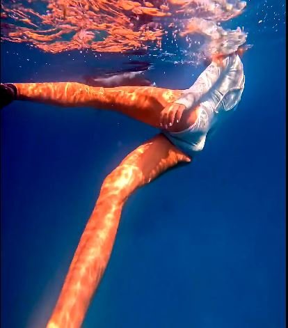 Cyrielle Hariel Sexy 46.jpg