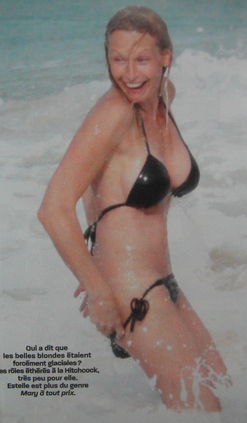 Estelle Lefebure Sexy 19.jpg