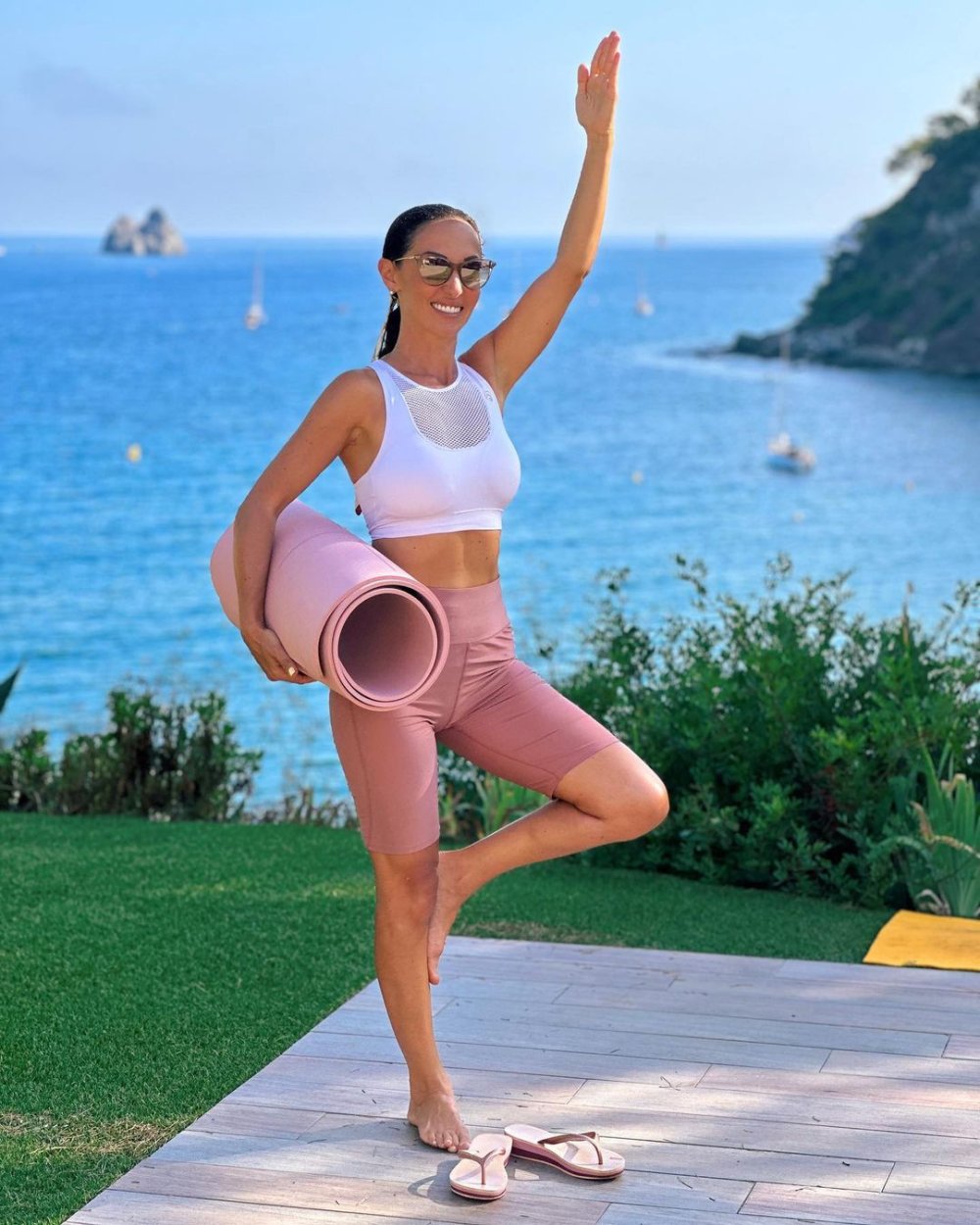 Emannuelle Rivassoux Sexy 28.jpg