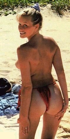 Estelle Lefebure Topless 3.jpg