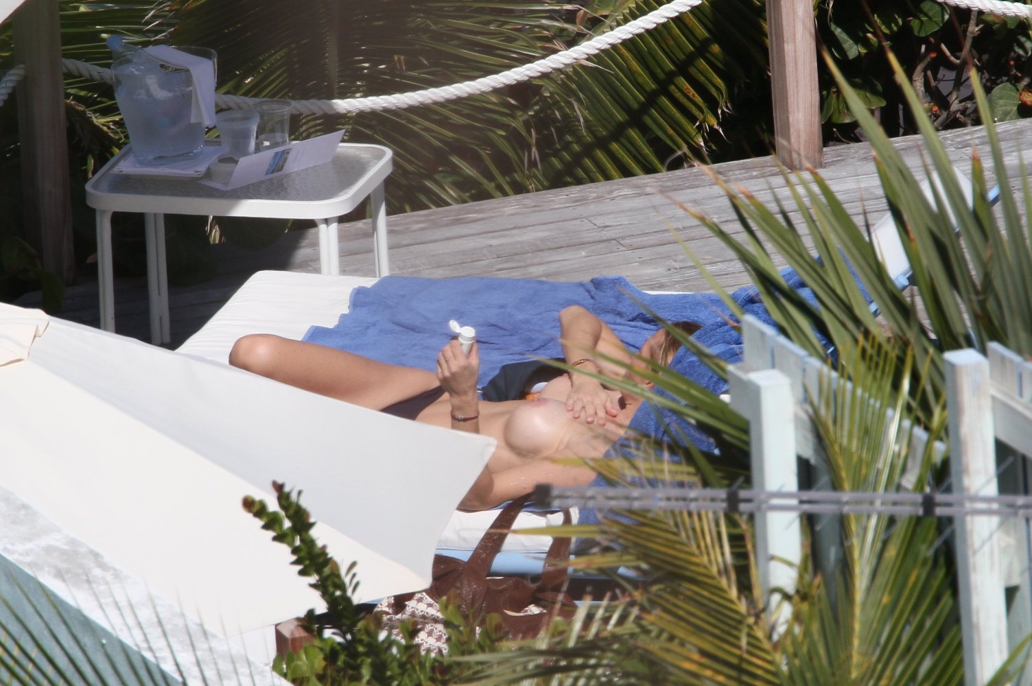 Estelle Lefebure Topless 30.jpg