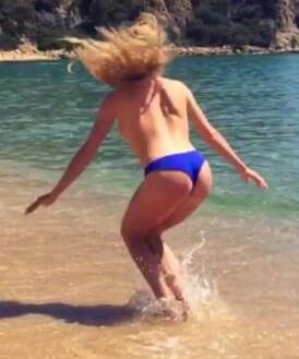 Fiona Deshayes Sexy 21.JPG