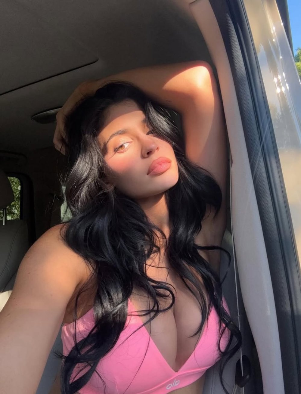 Hi boo 🩷 @kyliejenner-3.jpg