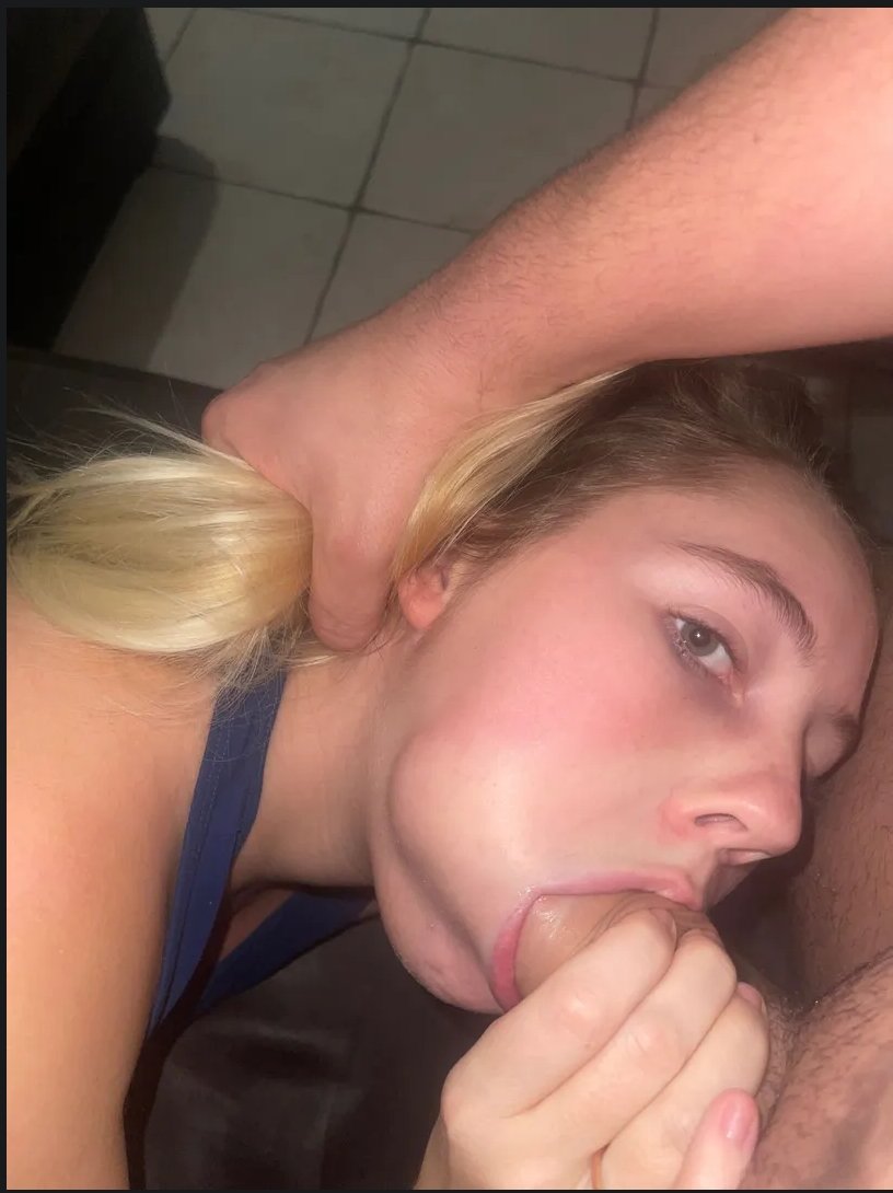 Capture d’écran_4-1-2026_182015_mym.fans.jpeg