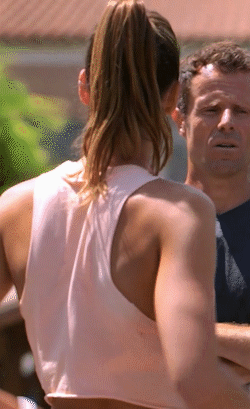 Laurie_Thilleman_sideboob_sexy.gif
