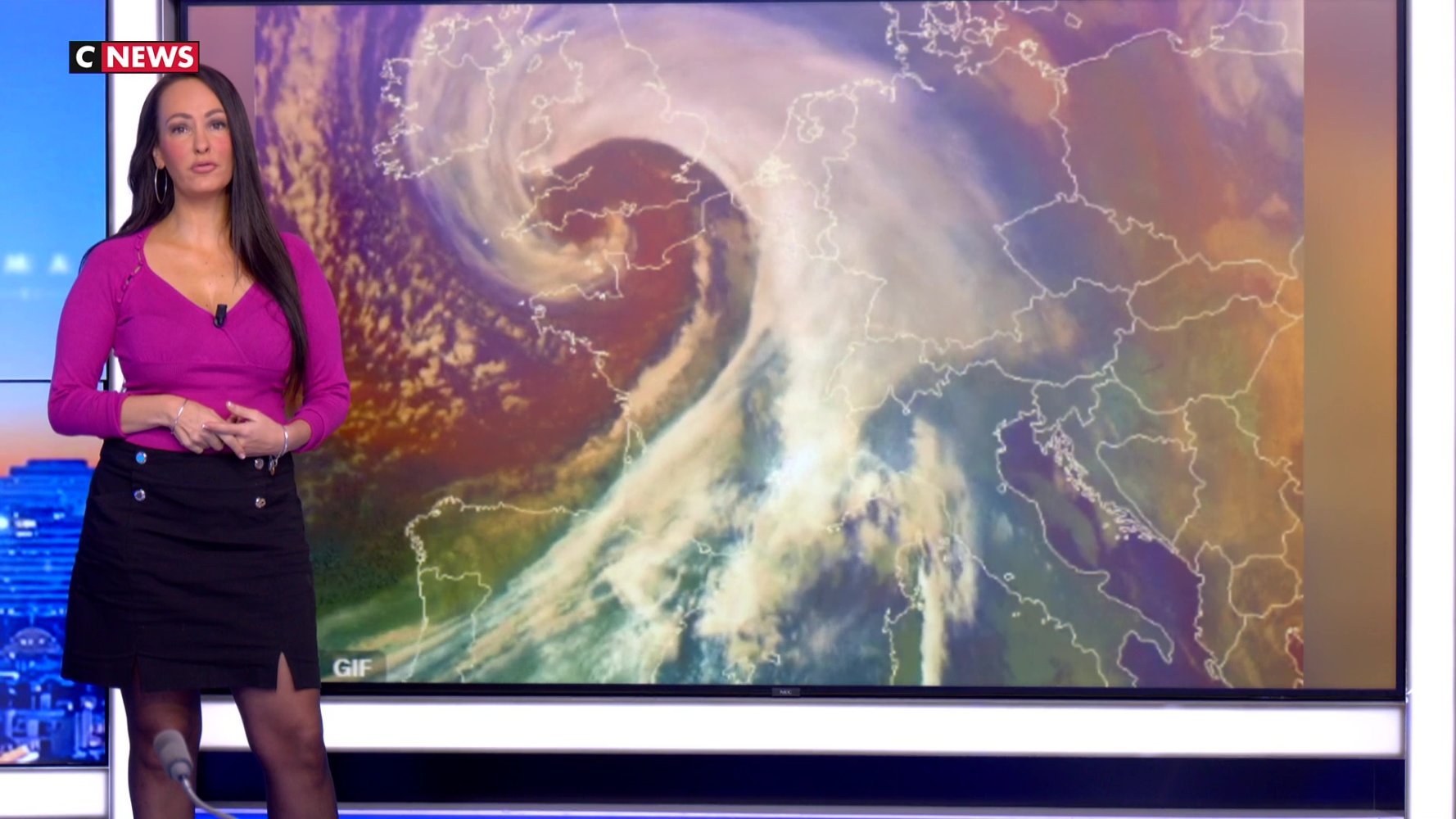 Alex (1).jpg Alex (1).jpg