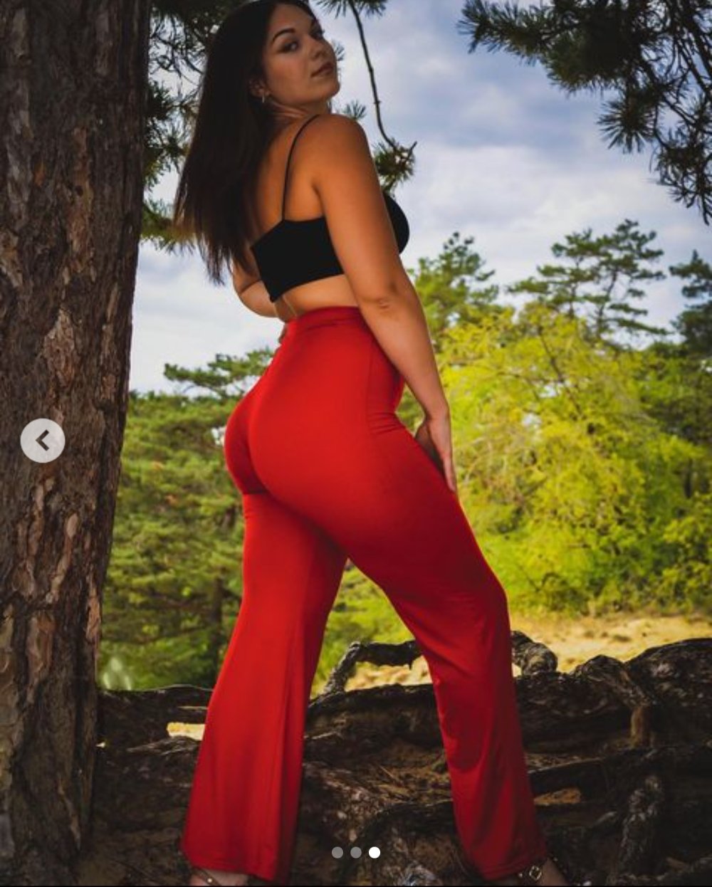 Screenshot_20230403_233756_Chrome.jpg