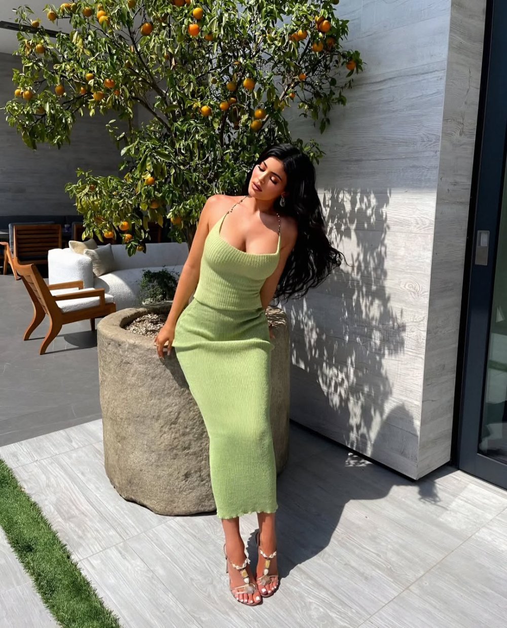 💚Follow us for more !@kyliejenner.heic (1).jpg