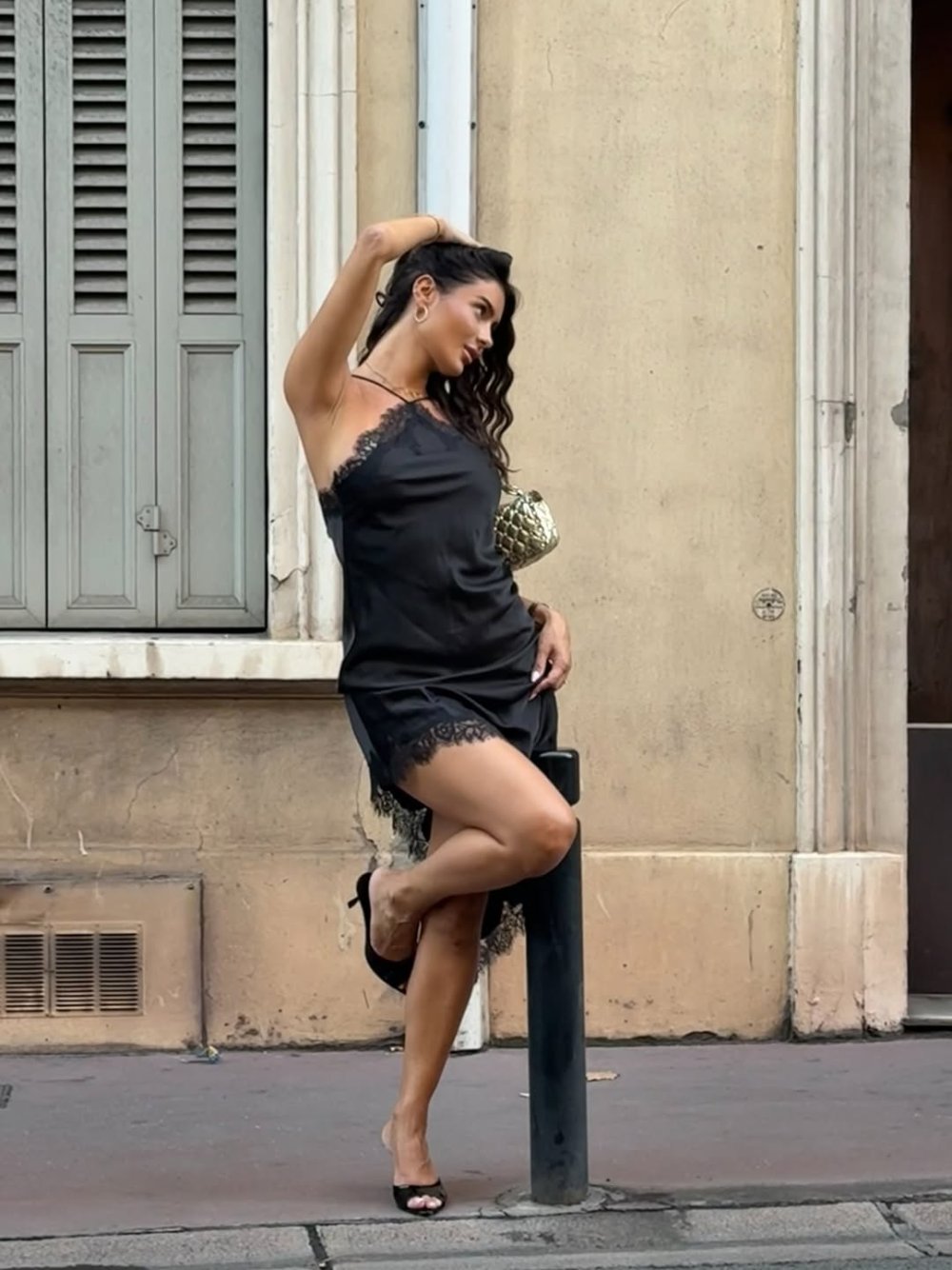 Tellement fan de cette robe @zara 🖤🖤 vous aimez  (3).jpg