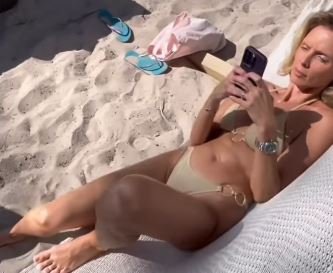 Sylvie Tellier Sexy 38.jpg