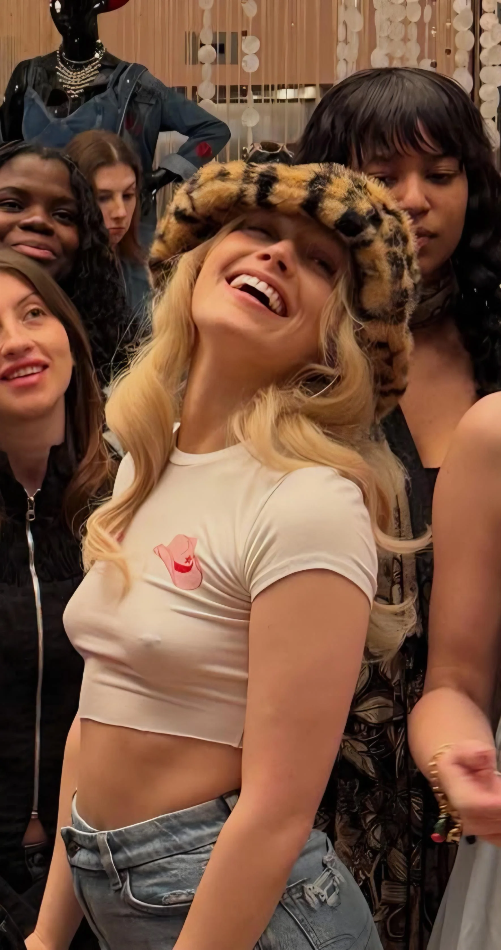 RDT_20260329_151626382260089182468656.png RDT_20260329_151626382260089182468656.png