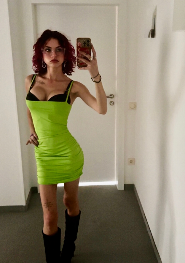 Melanie Jasmin (@jazzz_mel_x710.png