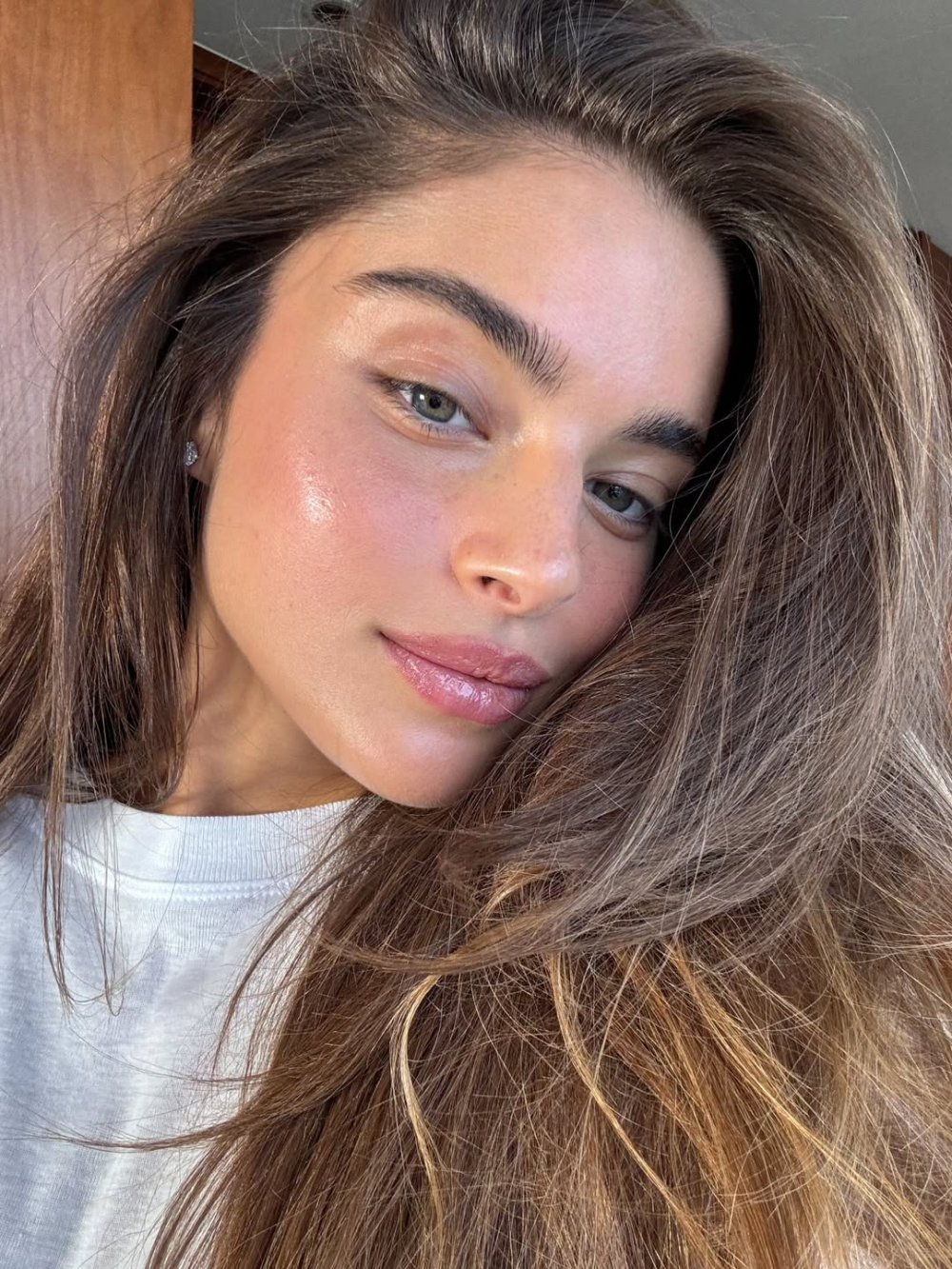 חחח זה לא k300 ואין ג׳וק על הרצפה זה המוצרי שיער שלי😍😍בסלייד 3 ניסיתי וזה לא אכיל אבל עושה שי....jpg