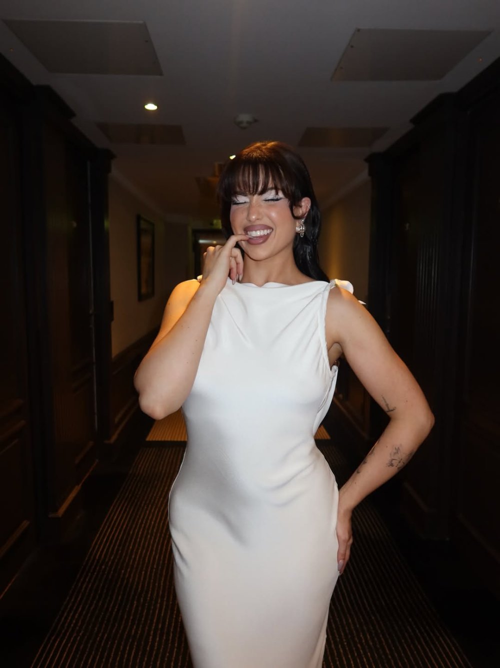 first white dress at @canneseries ✩j’étais obligée pour la dernière photo .. invitation @kerasta.jpg