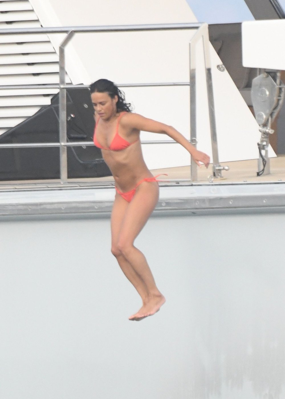 Michelle_Rodriguez_bikini_titslip___asscrack_on_the_boat_27.jpg