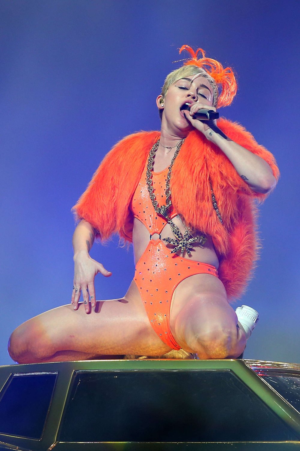 Miley-Cyrus-on-Bangerz-Tour-in-Perth-17.jpg