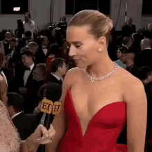 coroca-scarlett-johansson.gif