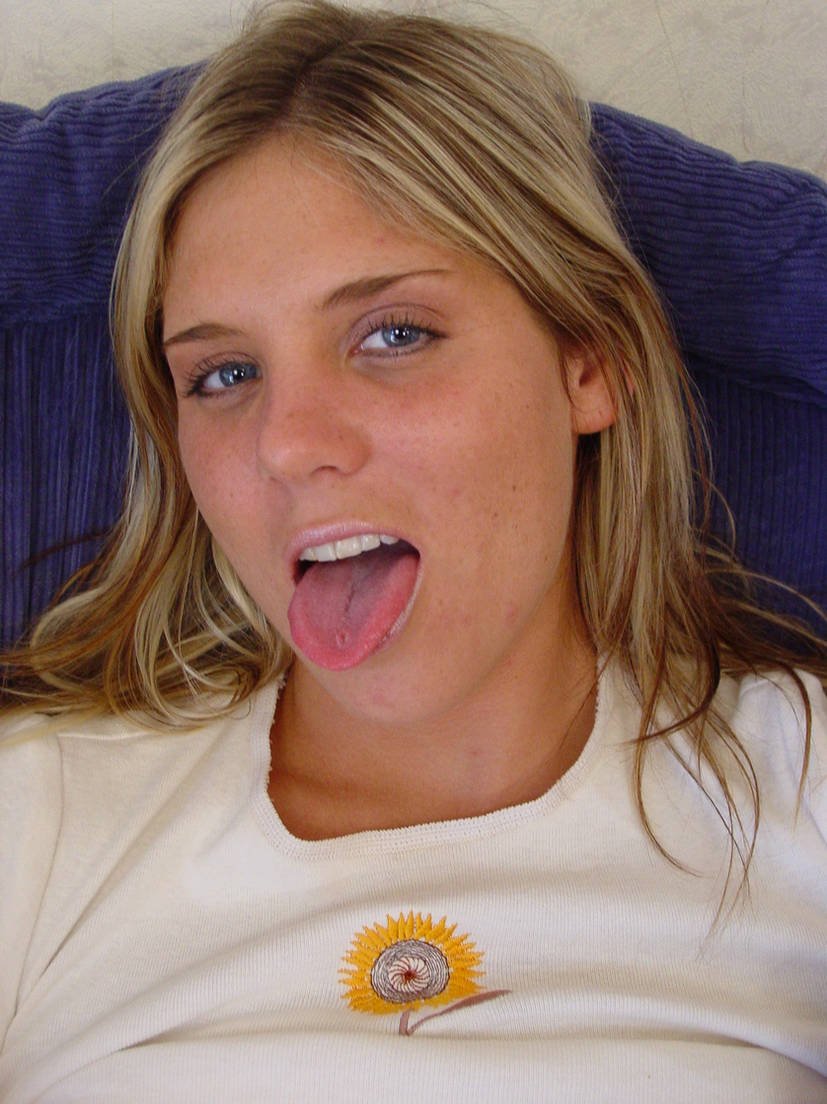 tongue_02_ashley_by_ebrummer_d57r1mh-414w-2x.jpg