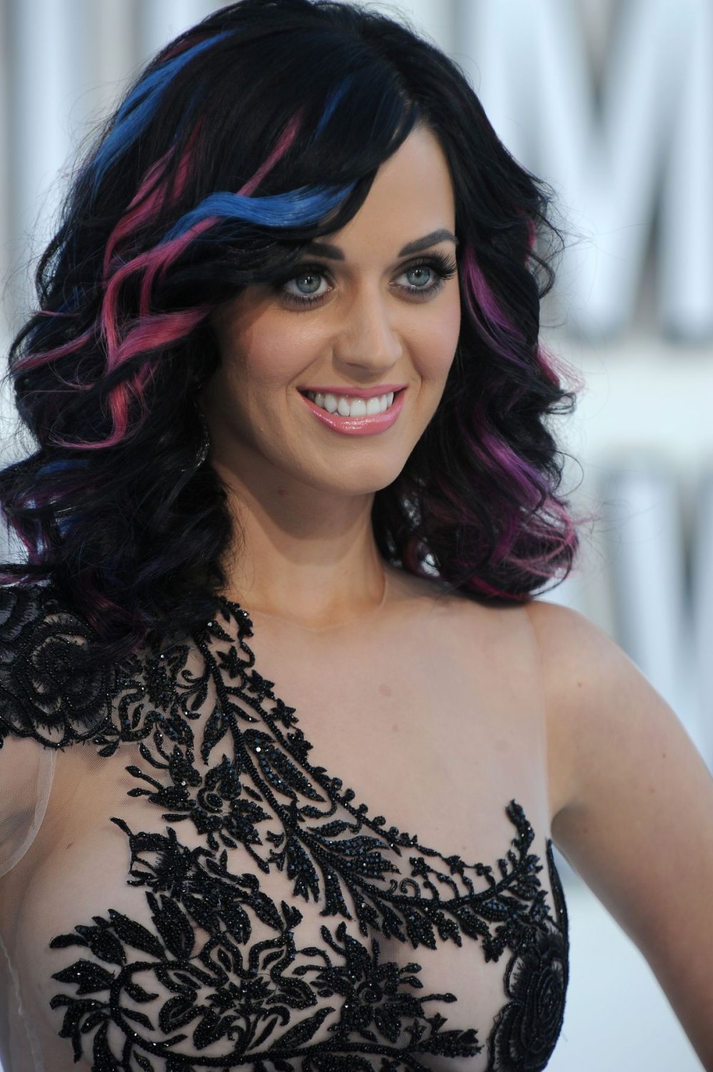 best-from-the-past-katy-perry-at-vma-2010_5.jpg