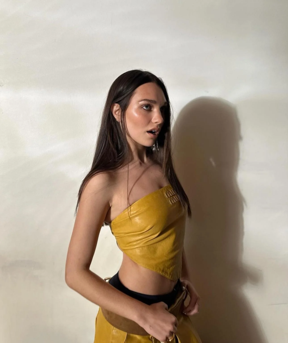 maddie-wearing-yellow-top-ig-march-2024-v0-yj1nv1y4ejpc1.png