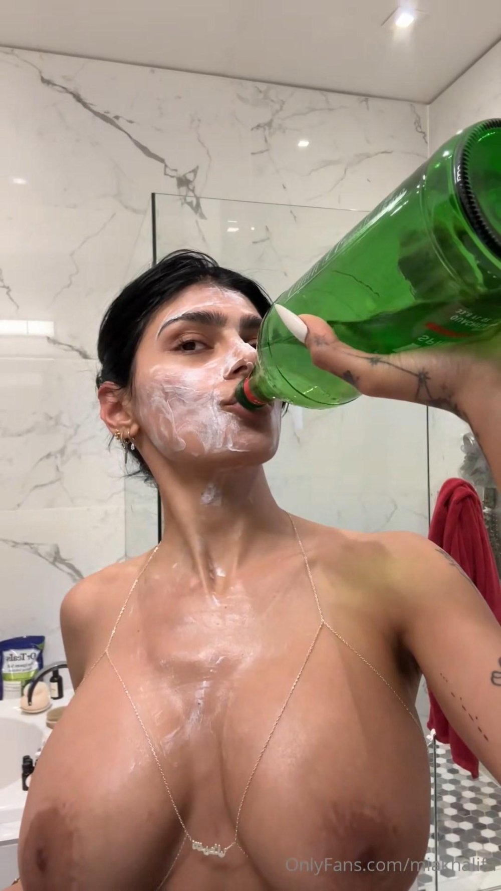 mia_khalifa_nude_shower_prep_part_2_onlyfans_video_leaked-CZLMNE.jpg