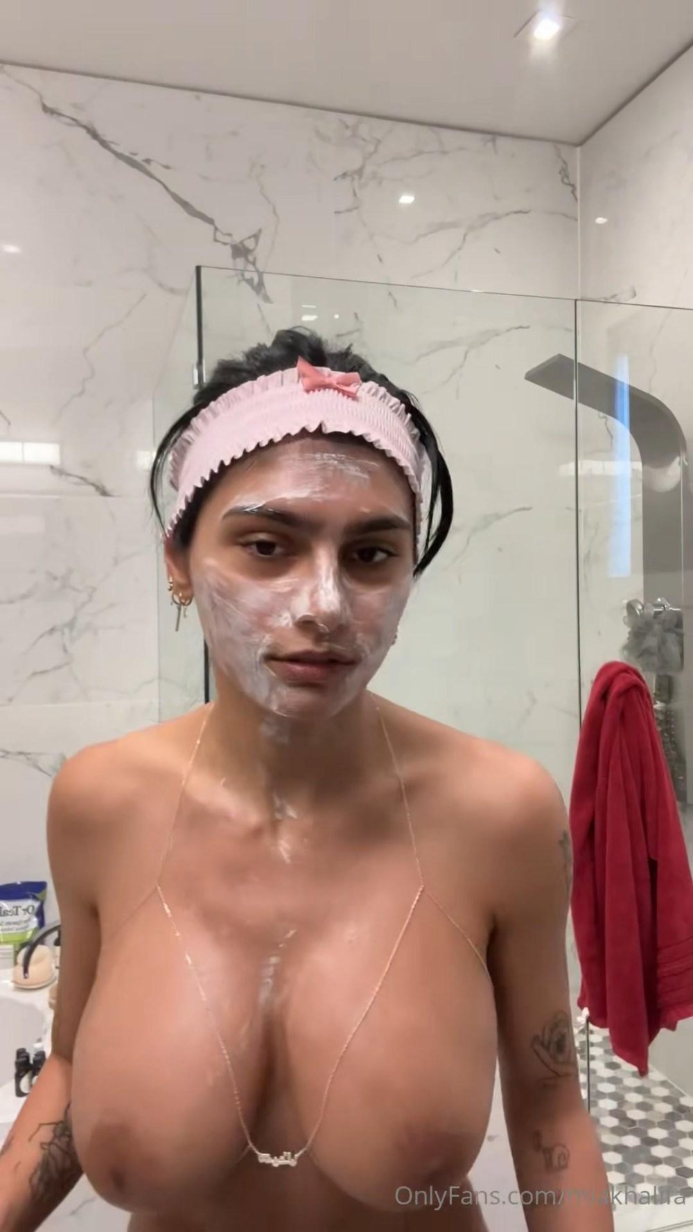 mia_khalifa_nude_shower_prep_part_2_onlyfans_video_leaked-AJEKZK.jpg