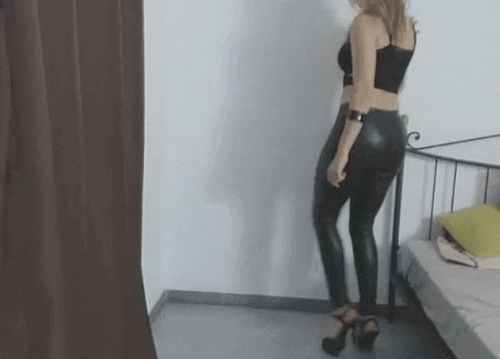 InLoveWithLéa - @leaxcam Black leggings 3.gif