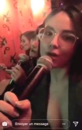 Agathe_Auproux_selfie_Instagram_sexy_karaoke_2.jpg