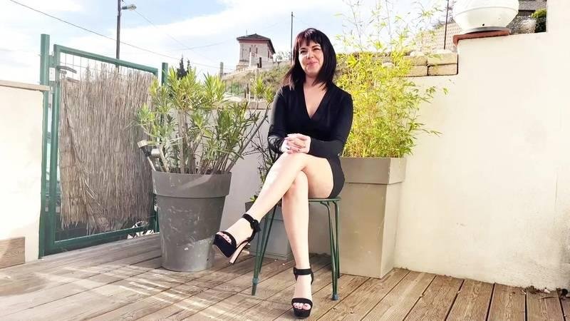 JacquieEtMichelTV - Ava, 28 ans, secrétaire médicale à Aix-en-Provence.jpg