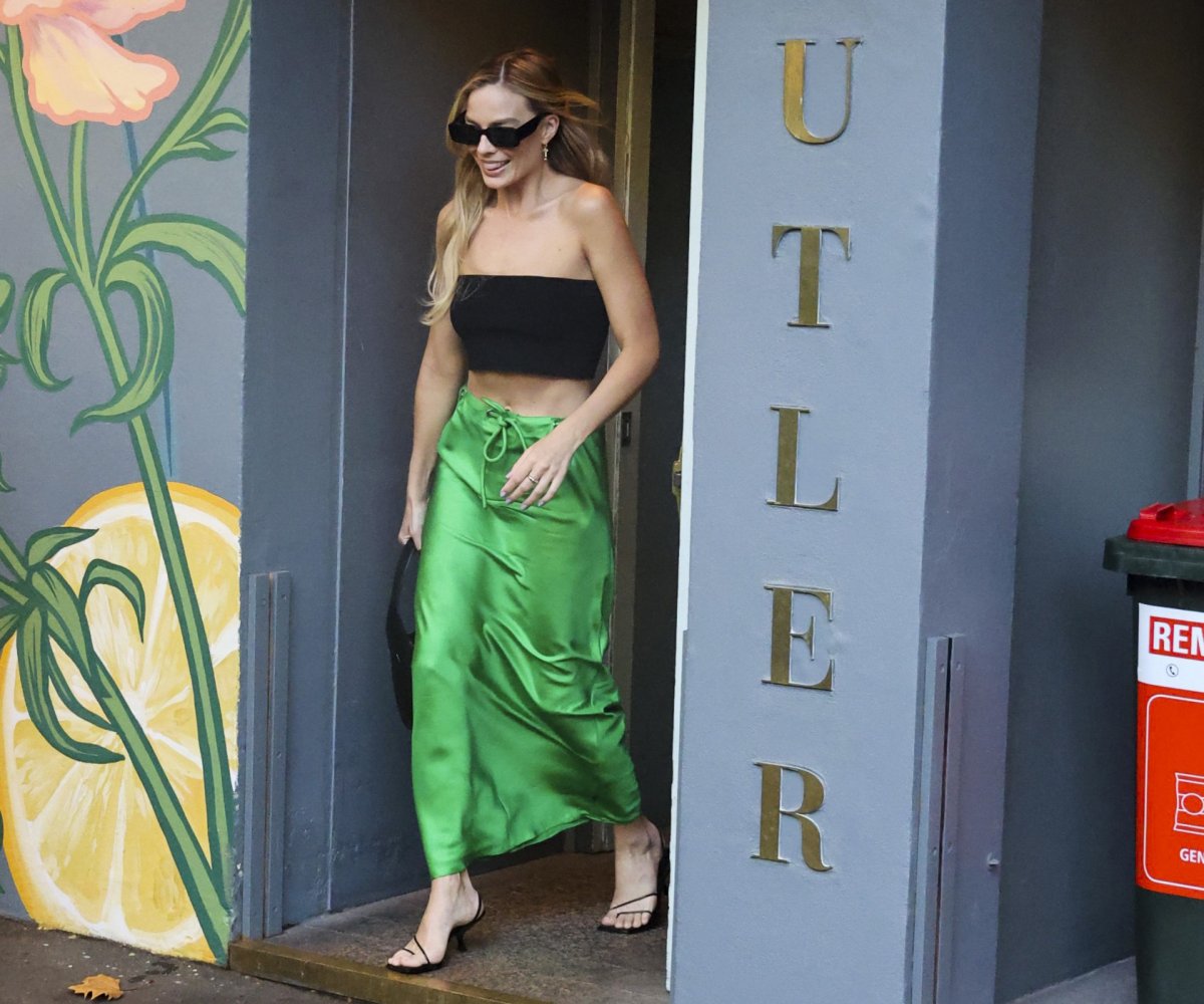 Margot_Robbie_Arrives_a_lunch_date_with_Vogue_Australia__3_.jpg