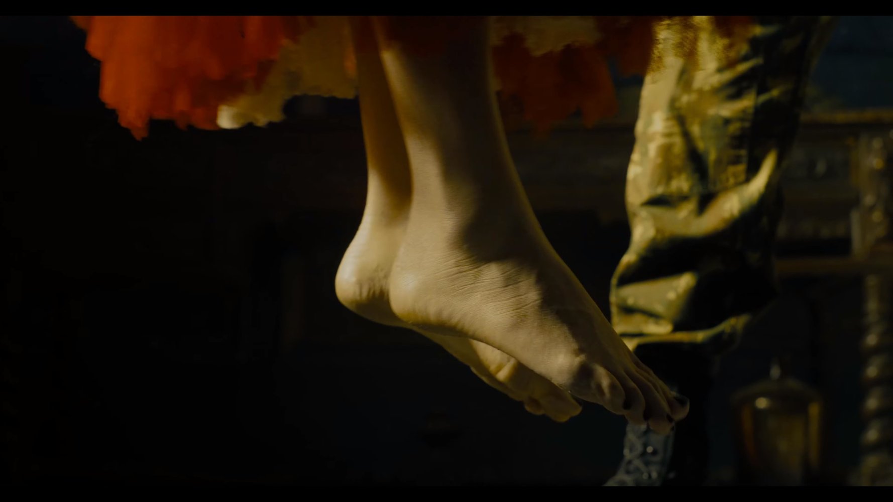 Margot-Robbie-Feet-5939855.jpg