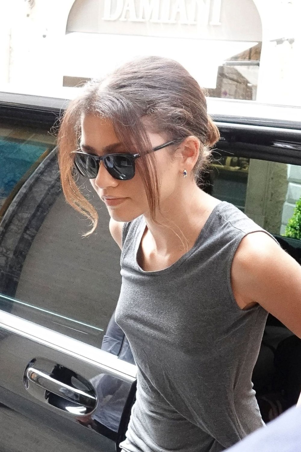 Zendaya_Shoping_in_Rome_06_09_2023__3_.jpg