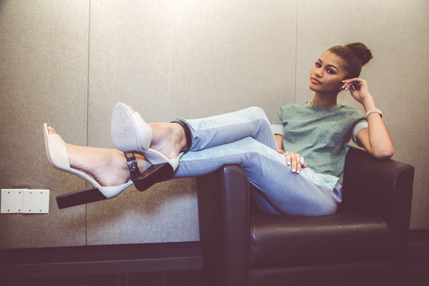 Zendaya-Feet-1502325.jpg