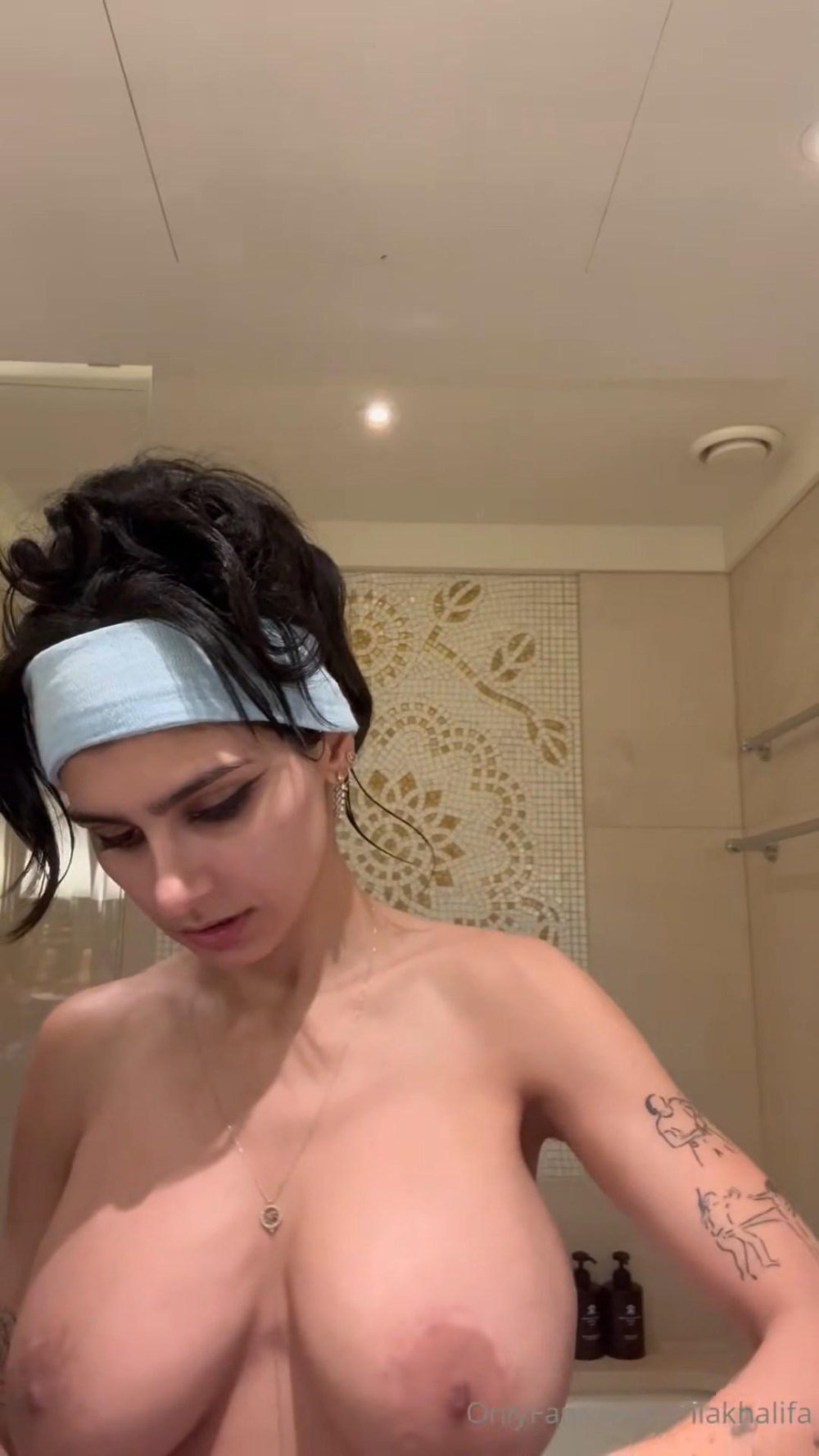 mia_khalifa_nude_bathroom_prep_onlyfans_video_leaked-LJQJHH.jpg