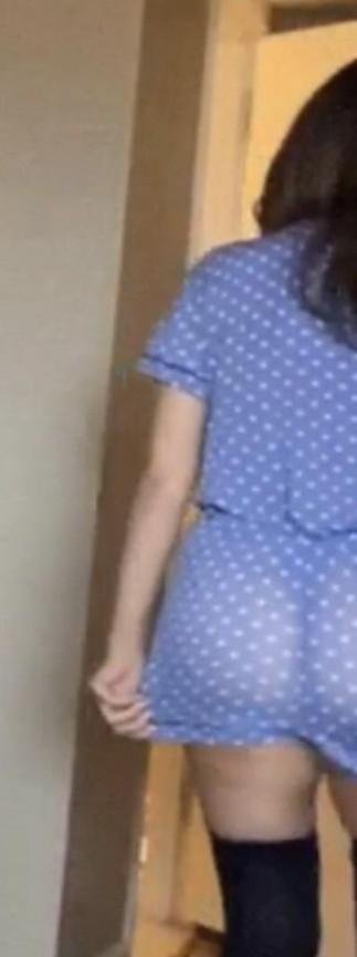 pokimane_ass_see_through_pyjamas_video_leaked-IAKUEV.jpg