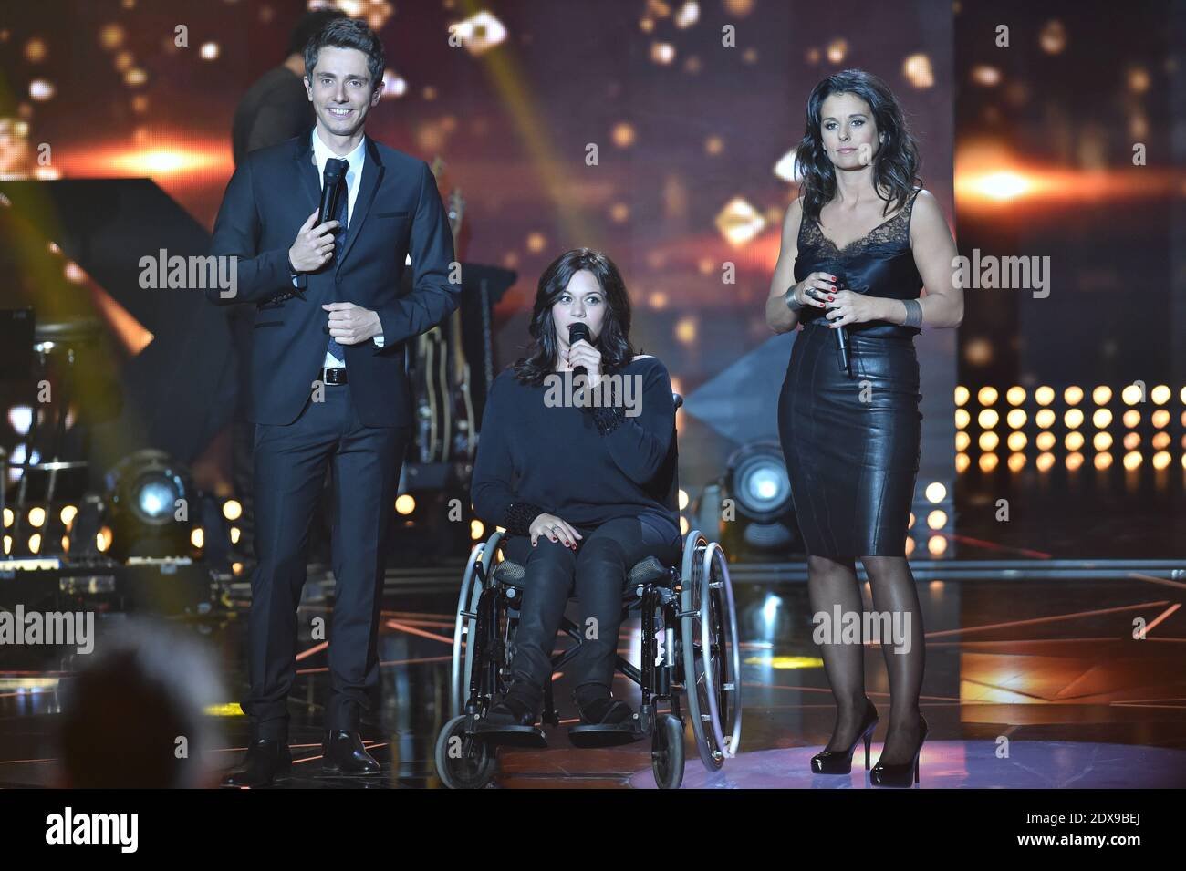 exclusif-rising-star-2014-faustine-bollaert-guillaume-pley-emmanuelle-lors-du-prime-1-de-l-emi...jpg